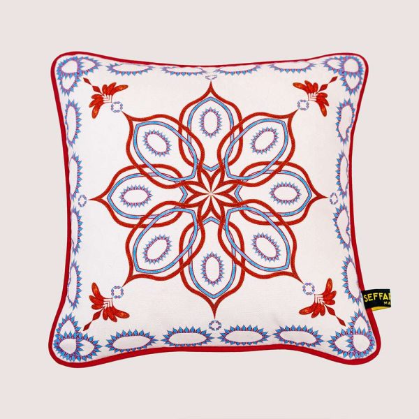 Granatum Rosea Cushion