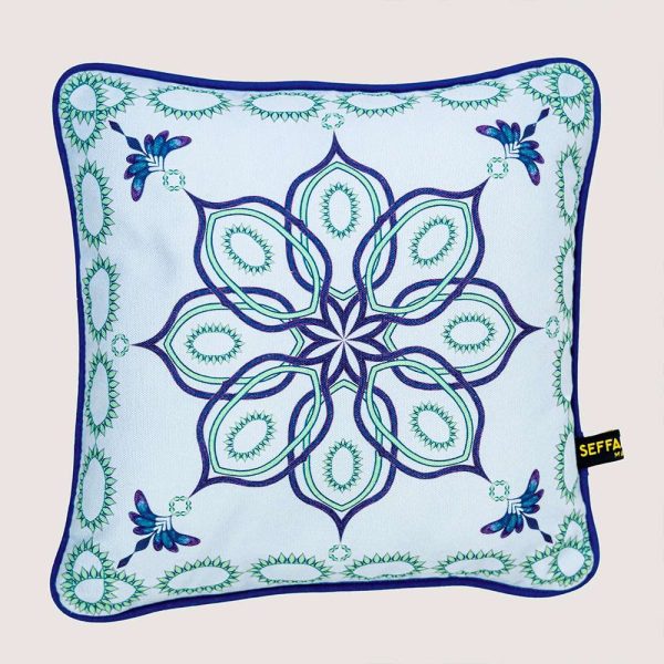 Granatum Caeruleum Cushion